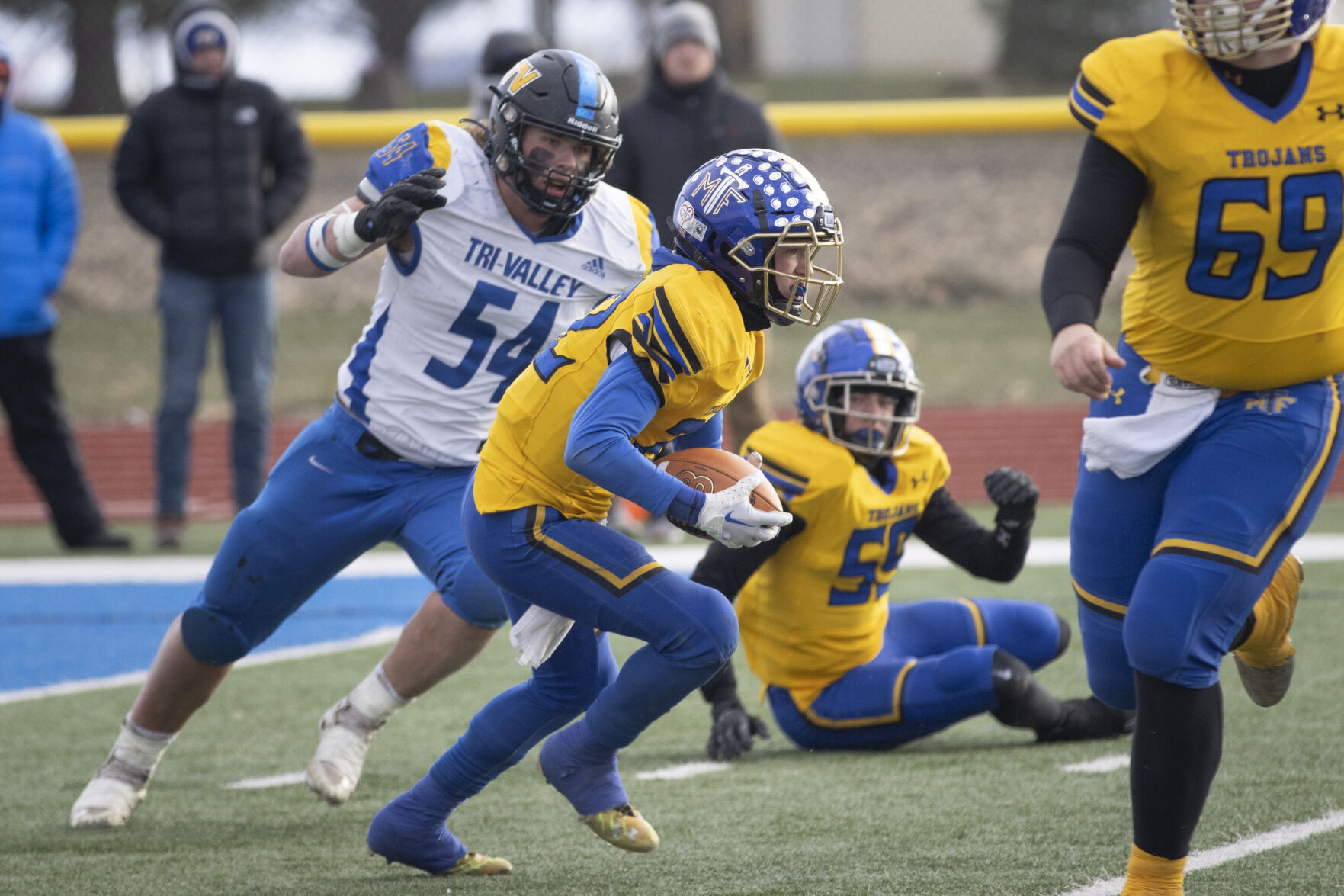 112022-dec-spt-maroa-football-gallery_02.JPG